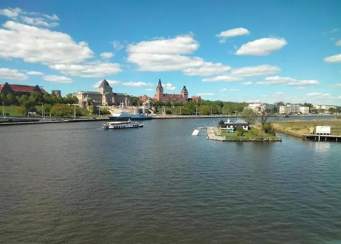 別荘 In Near Puszcza Bukowa *